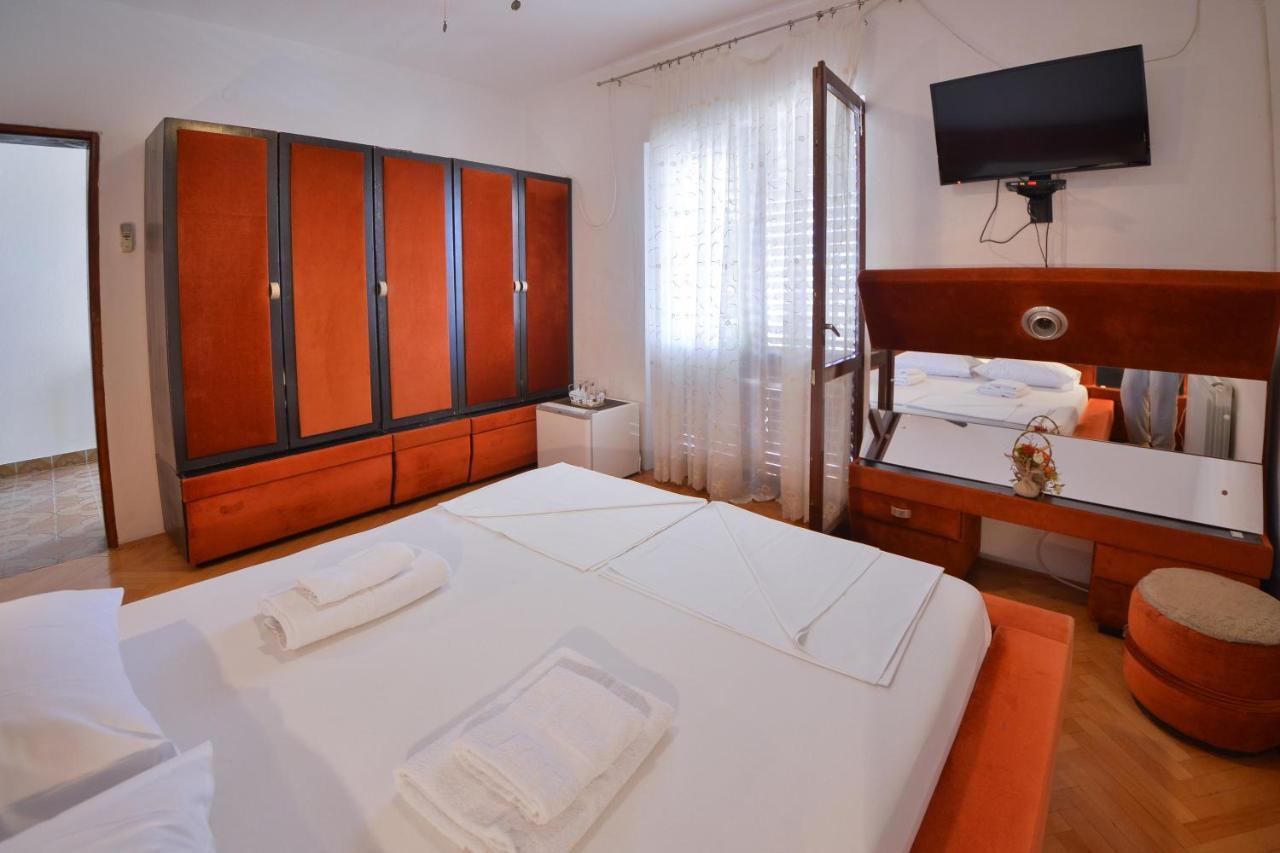 Apartment Maric *